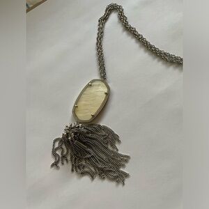 Kendra Scott Signature Rayne necklace Silver with Mother of Pearl